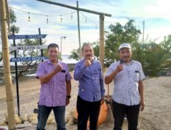 Ngobras bersama Masyarakat Sekitar Goa Petapa, Ini Komentar Ketua TKN Bangkalan