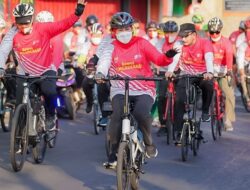 Guberbur Khofifah Hadiri Gowes Kemerdekaan di Madiun