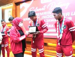 Gubernur Khofifah Beri Apresiasi Para Jawara Piala AFF U-16 Asal Jatim