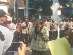 Himpunan Mahasiswa Islam Demo DPRD Kota Probolinggo