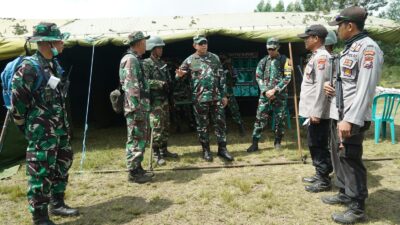 Pangdivif 2 Kostrad Kunjungi Latiskipur Yonif Raider 509/BY/9/2 Kostrad